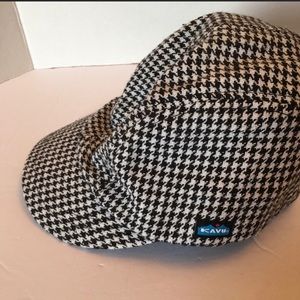 NWOT kavu cap hat houndstooth